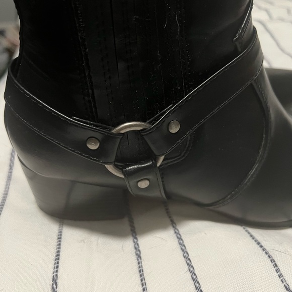 Halston low boot - Picture 2 of 5